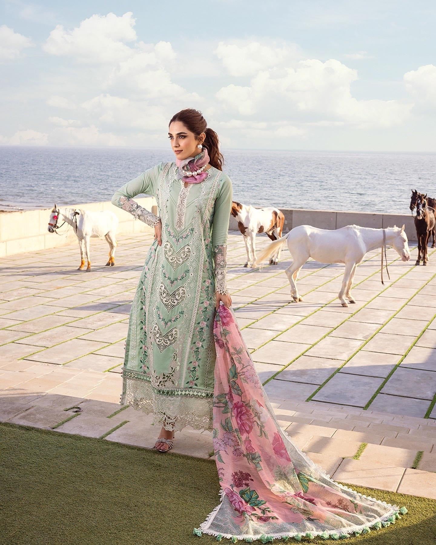 Saira  rizwan lawn KESHI - SRLL24-02